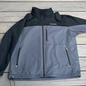 Columbia; Men's Gray & Black; Zip Up Performance Jacket; Zipper Pockets; Size 2X